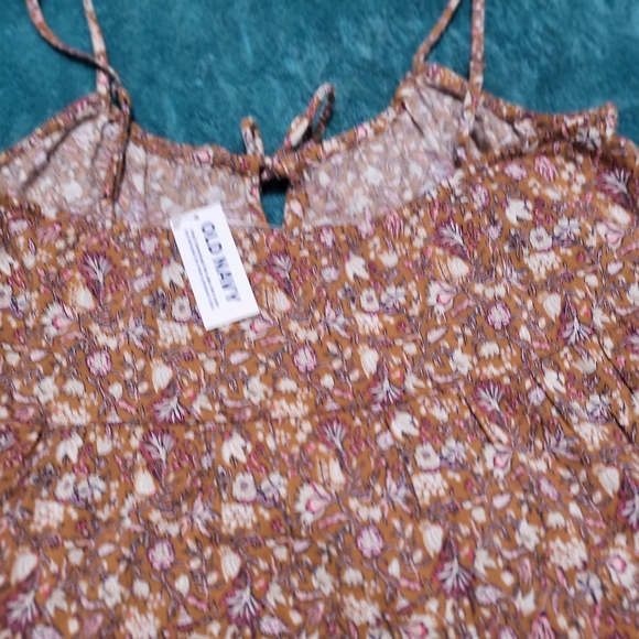 NWT Floral Spaghetti Strap Blouse - Picture 3 of 13